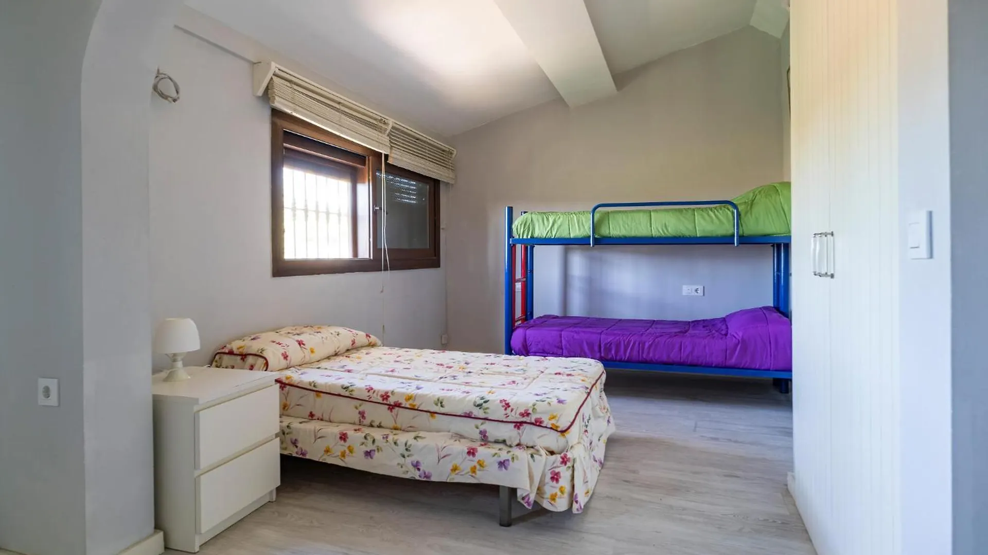 Holiday home Cozy Home In Chiclana De La Fronter With Outdoor Swimming Pool Chiclana de la Frontera