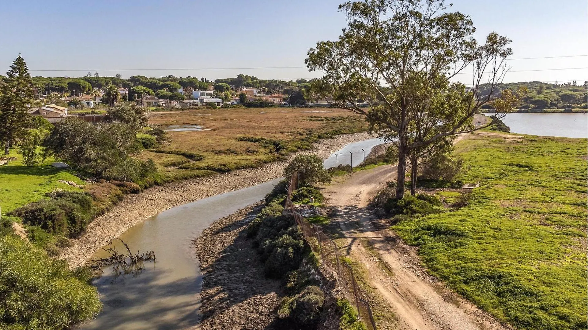 Cozy Home In Chiclana De La Fronter With Outdoor Swimming Pool Chiclana de la Frontera 0*,  Spain
