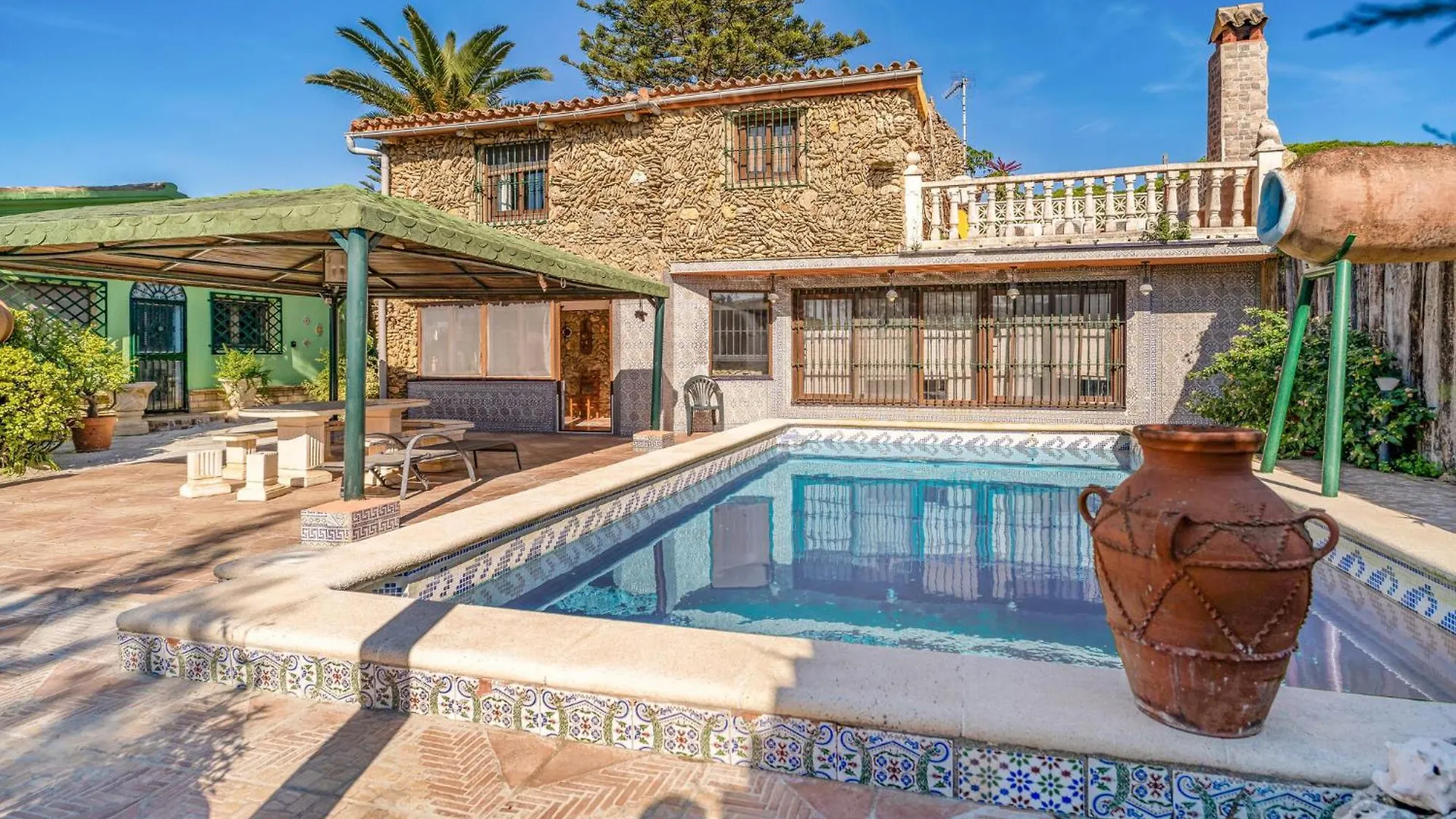 Cozy Home In Chiclana De La Fronter With Outdoor Swimming Pool Chiclana de la Frontera